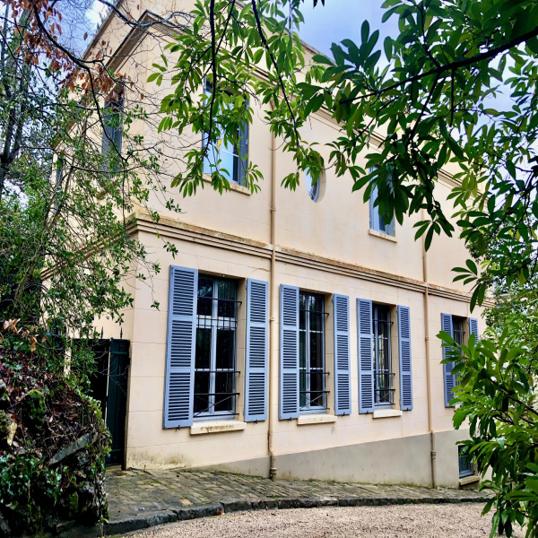 Offres de location Maison Versailles 78000